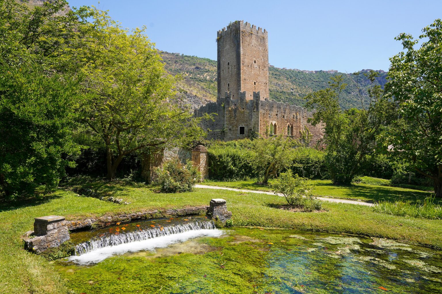 Giardino di Ninfa in Cisterna