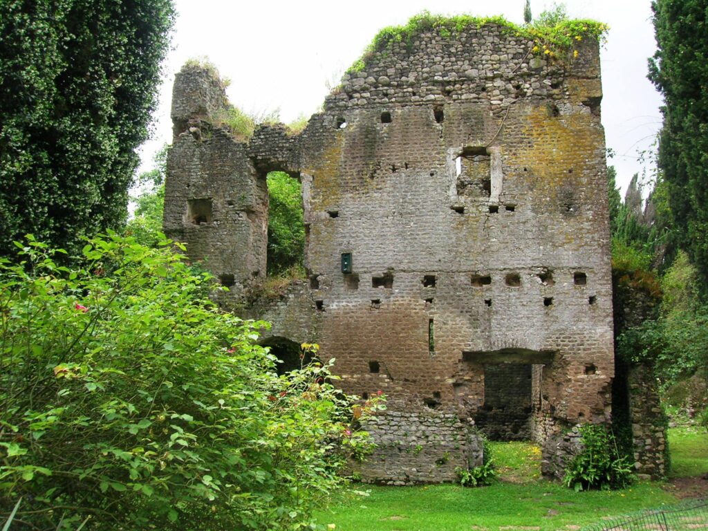 Ruin of a house