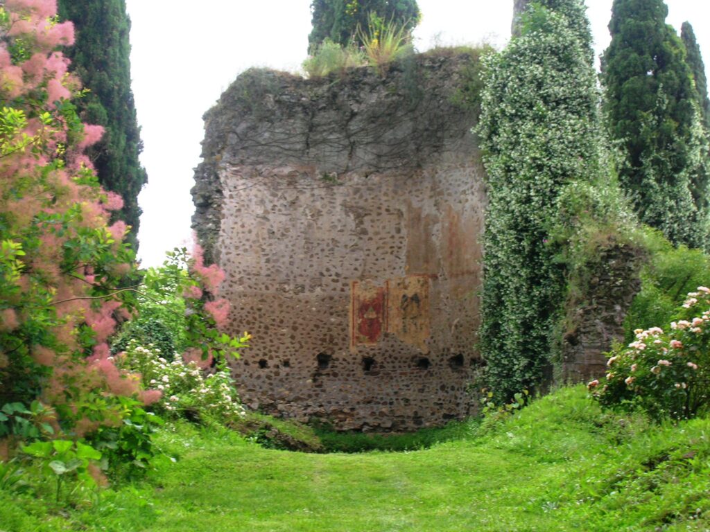 Apse with frescoes of the church of Santa Maria Maggiore